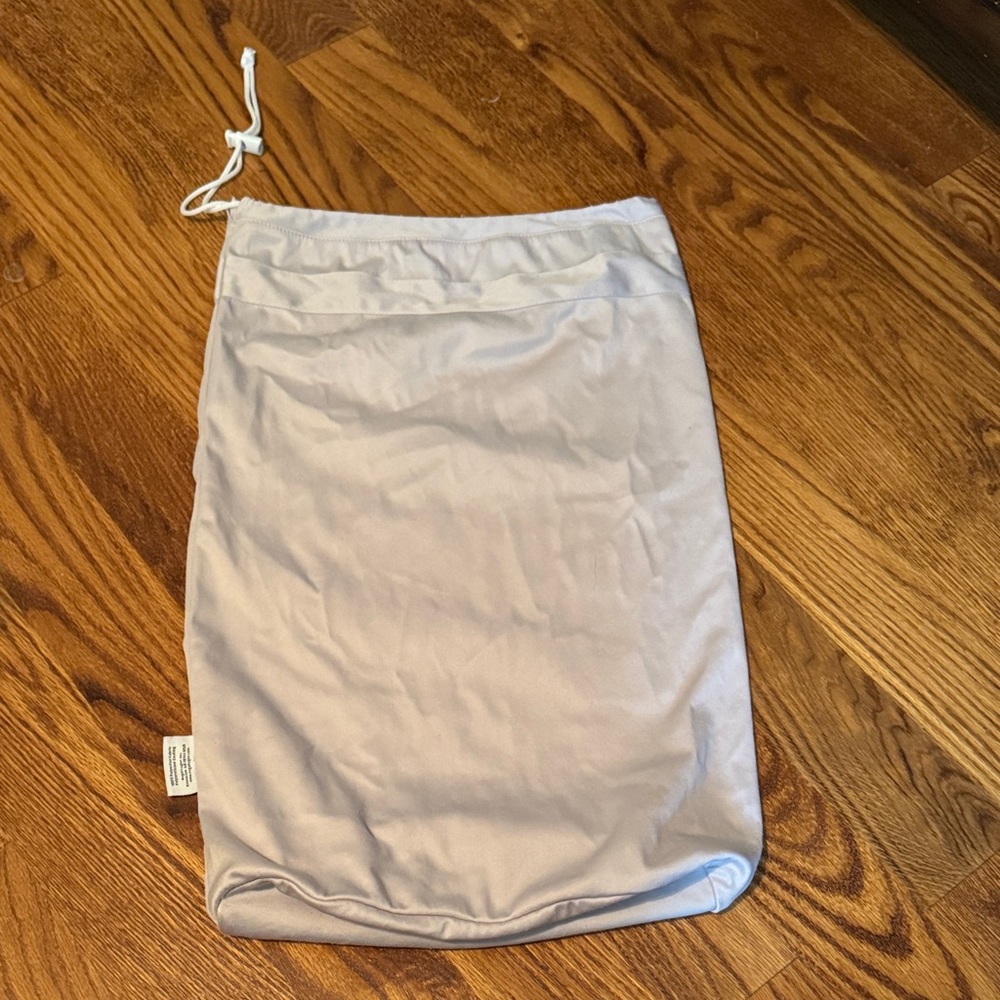 Dékor Wet Bag For Dékor Diaper Pail (Diaper Pail Not Included).